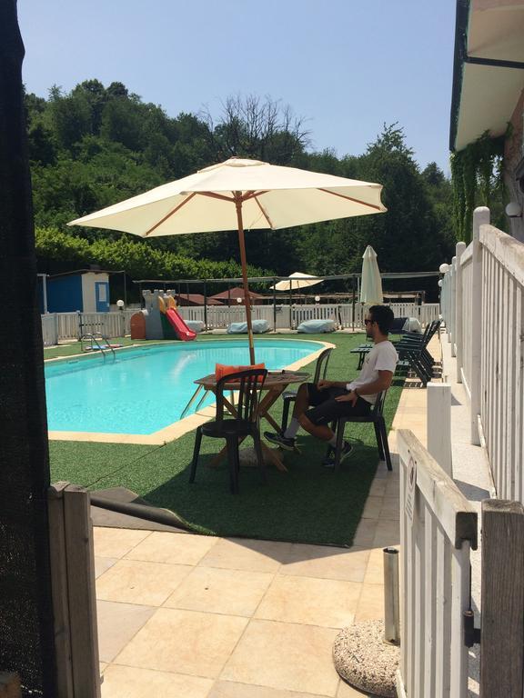Fattoria Sequoia Bed and Breakfast Castagneto Po Exterior foto
