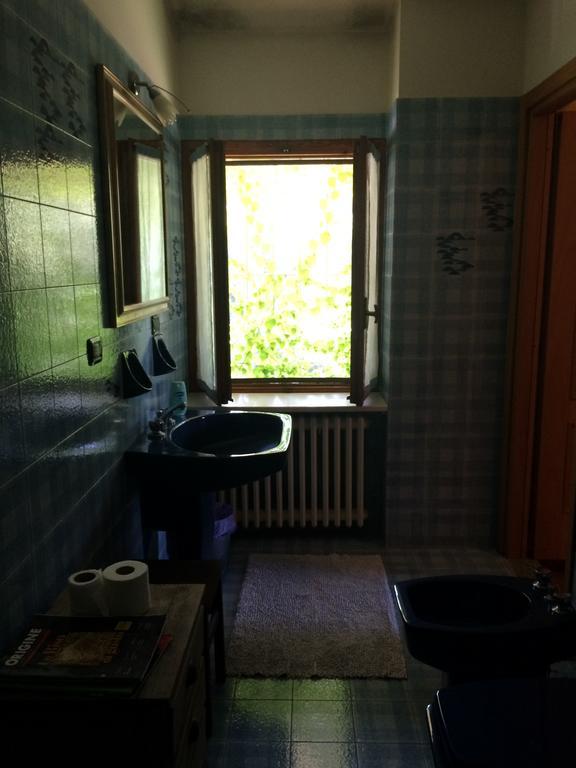 Fattoria Sequoia Bed and Breakfast Castagneto Po Habitación foto