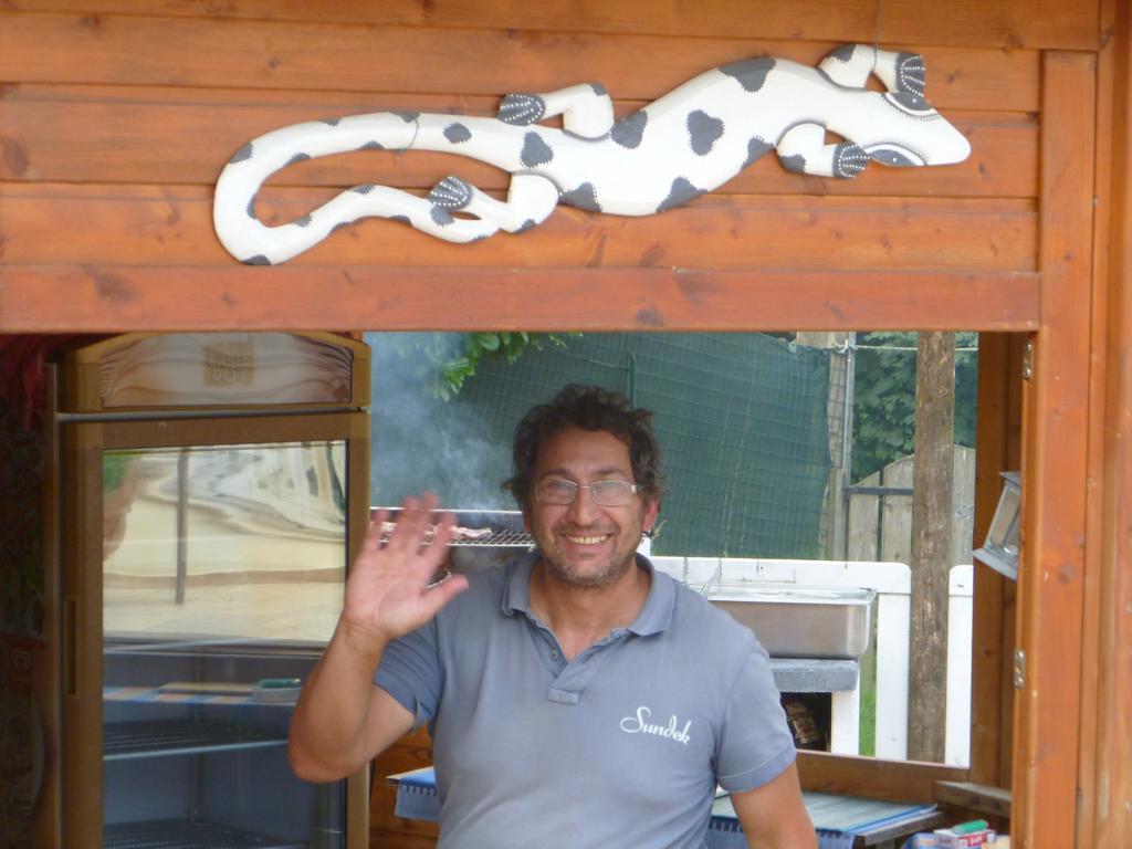 Fattoria Sequoia Bed and Breakfast Castagneto Po Exterior foto